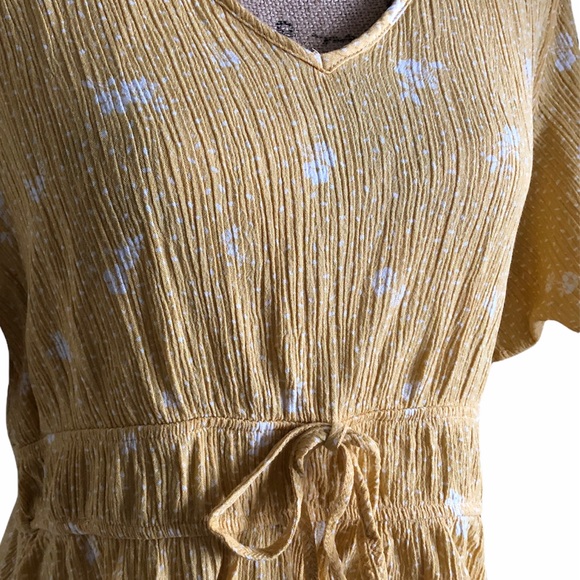 SO Boho Yellow & White Floral Blouse Size L Juniors - Picture 12 of 16